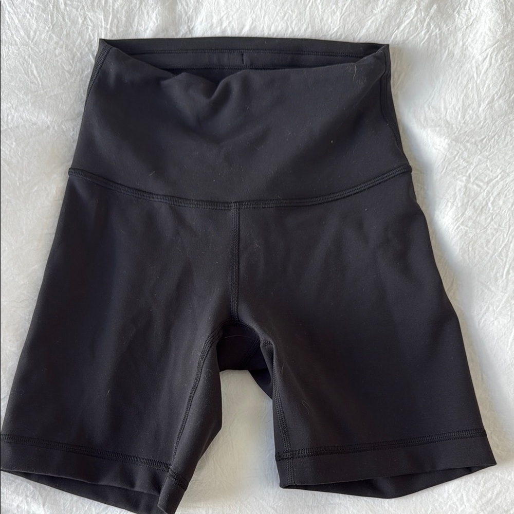 Lululemon Black Women's High-Waisted Shorts